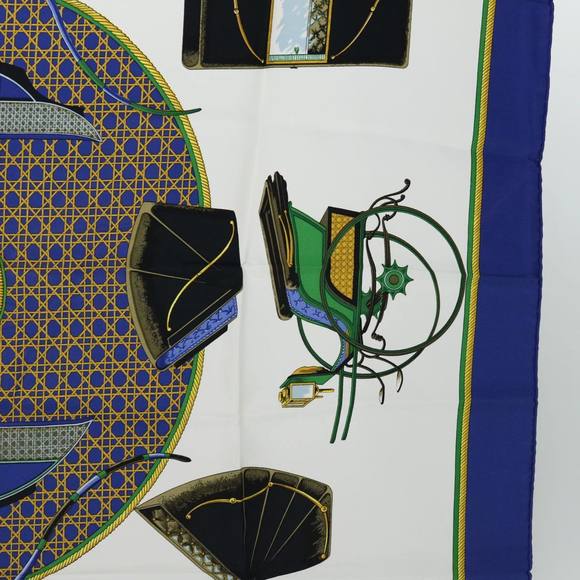 HERMES Scarves - Picture 9 of 16